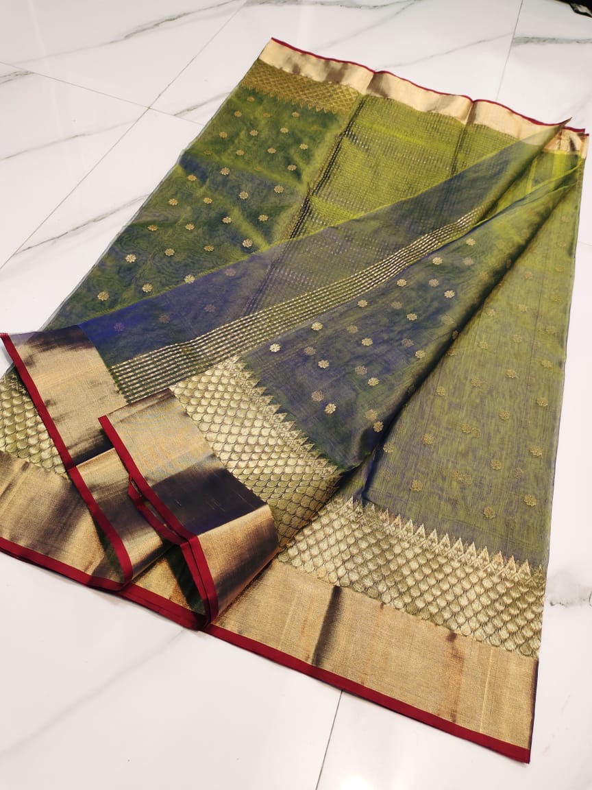 Handwoven Gold Dual tone Blue Green with Gold Zari Buttas and Fish Scale Border Organza Chanderi Katan Silk Saree - Authentic Chanderi silk sarees Chanderi Saree - View 2
