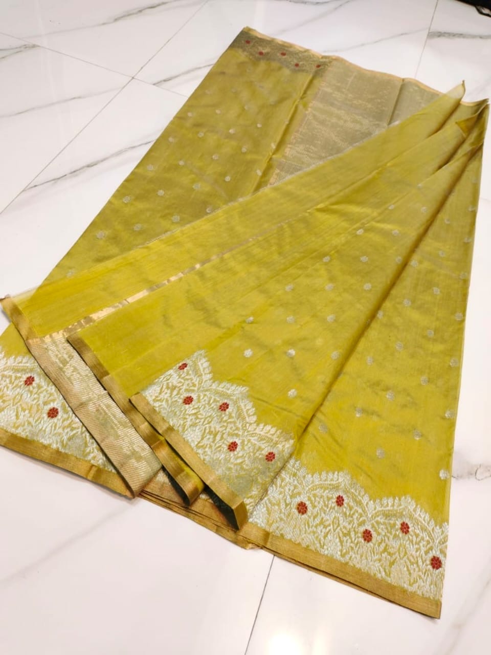 Handwoven Silver Elegant Lime Yellow with Antique Silver Zari and Butta Work Chanderi Pattu Silk Saree - Authentic Chanderi silk sarees Chanderi Saree - View 2
