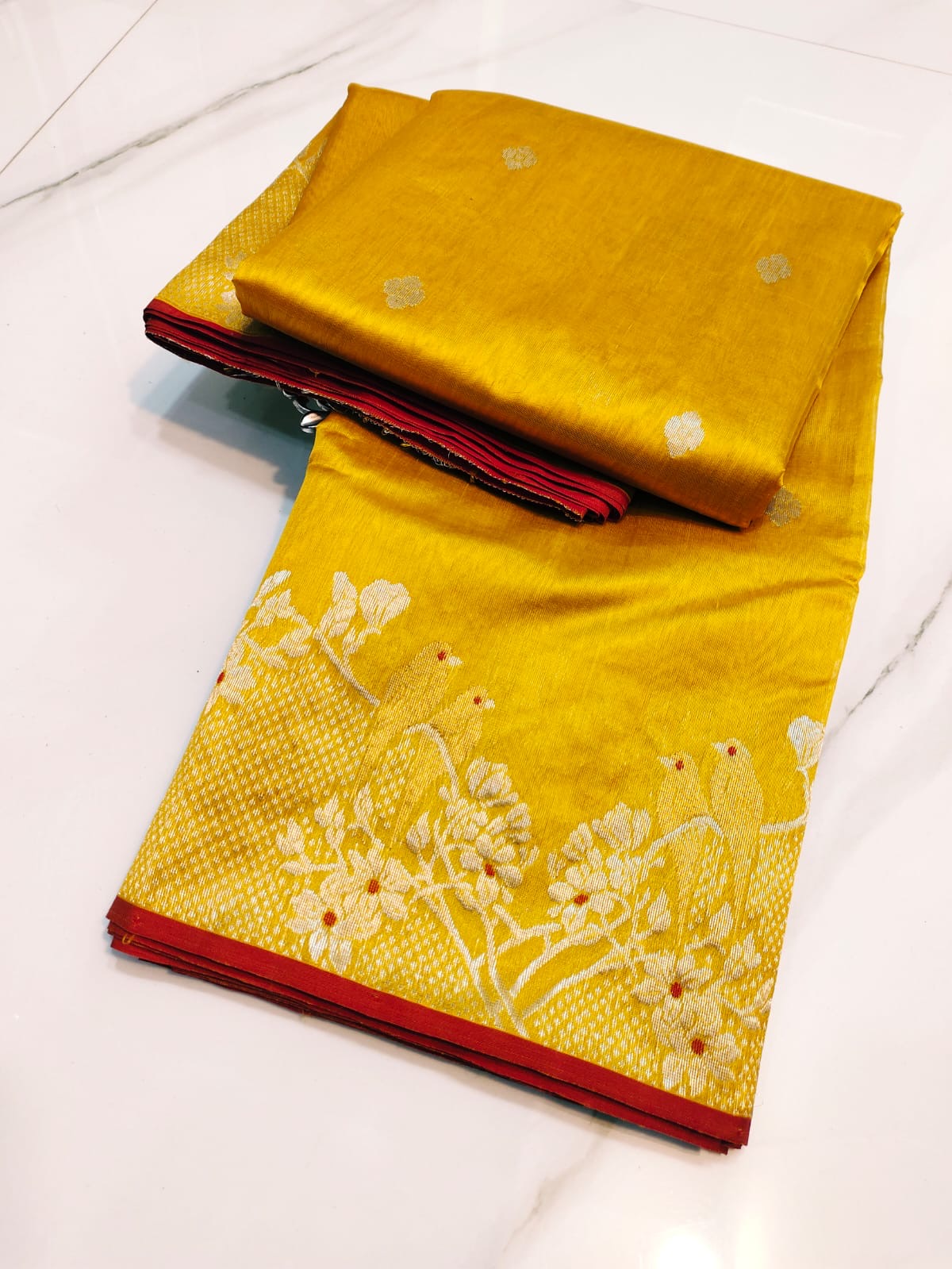 Handwoven Silver Radiant Mustard Yellow Chanderi with Silver Zari Scalloped Border Chanderi Pattu Silk Saree - Authentic Chanderi silk sarees Chanderi Saree - View 3