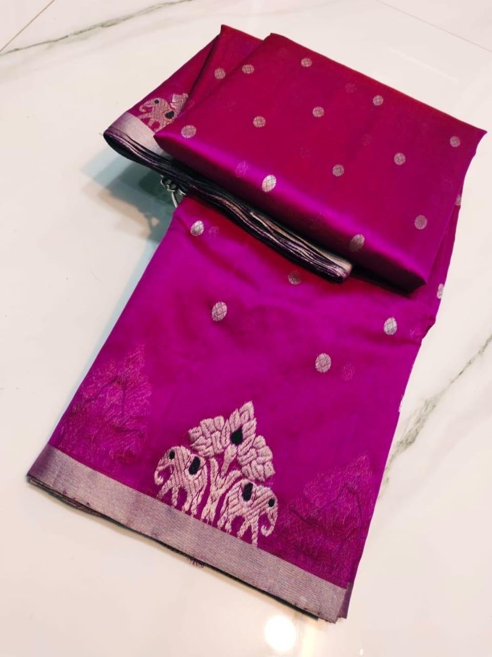 Handwoven Pink Vibrant Bright Pink Chanderi Pattu Silk Saree - Authentic Chanderi silk sarees Chanderi Saree - View 3