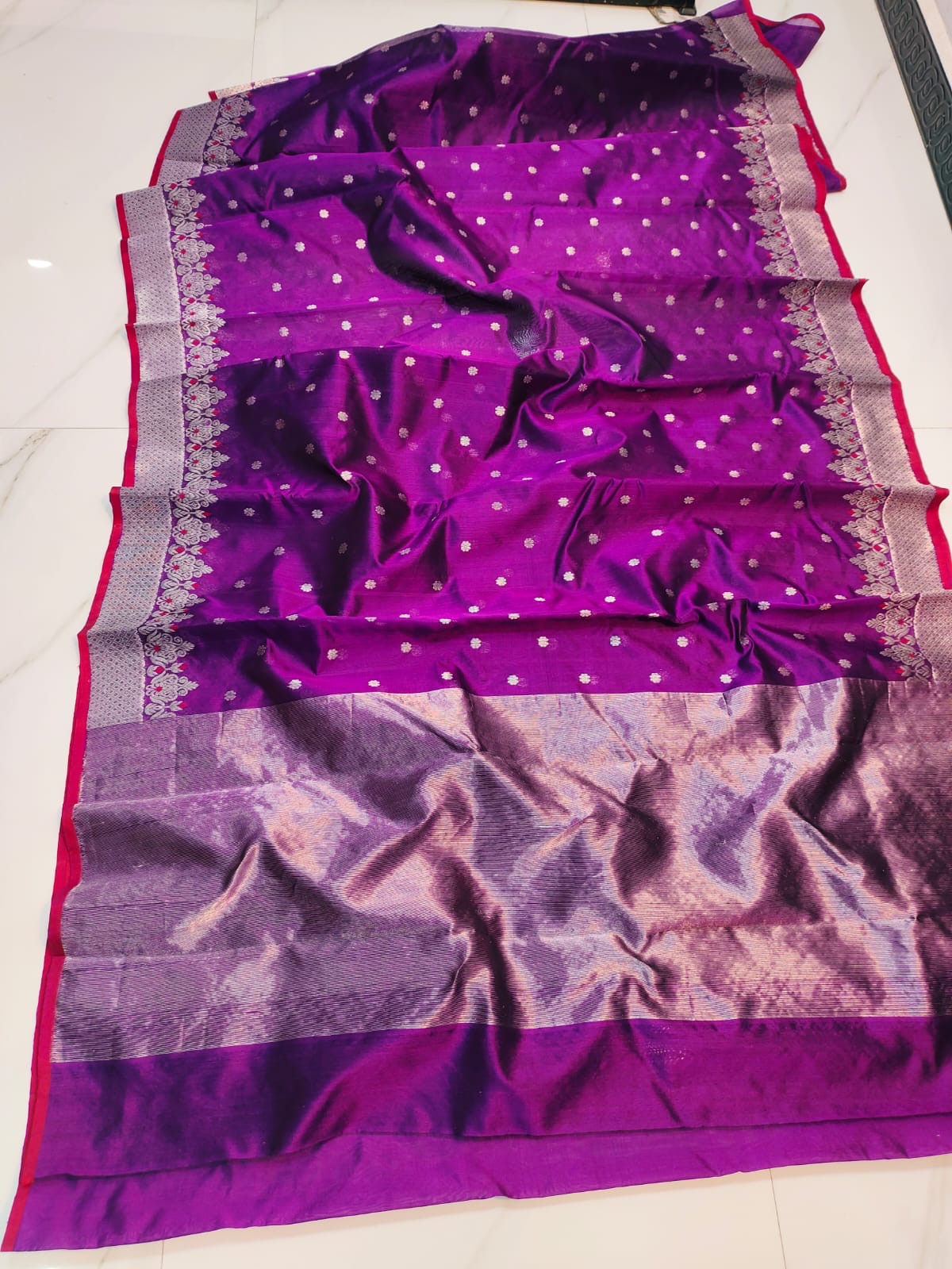 Handwoven Silver Vibrant Magenta with Silver Border and motifs Chanderi Pattu Silk Saree - Authentic Chanderi silk sarees Chanderi Saree - View 3