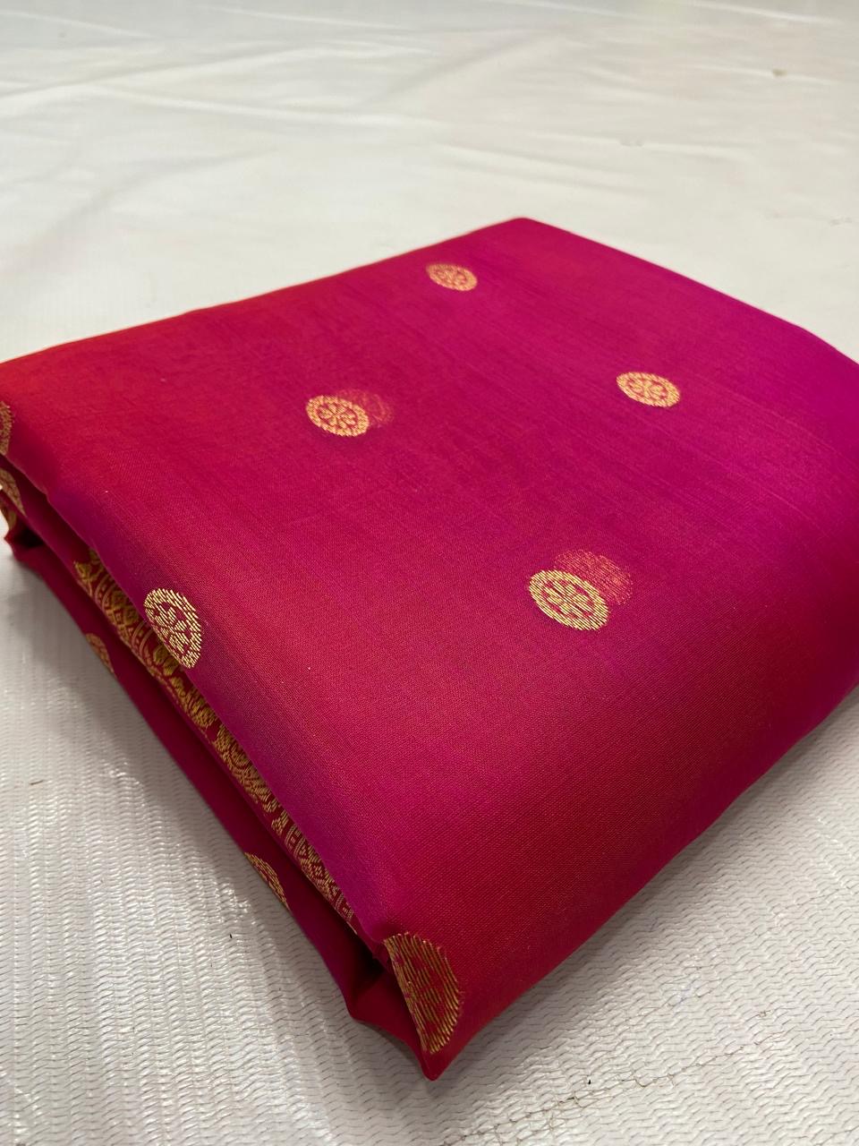 Handwoven Gold Vibrant Rani Pink with Heavy Gold Zari Border Organza Chanderi Katan Silk Saree - Authentic Chanderi silk sarees Chanderi Saree - View 3