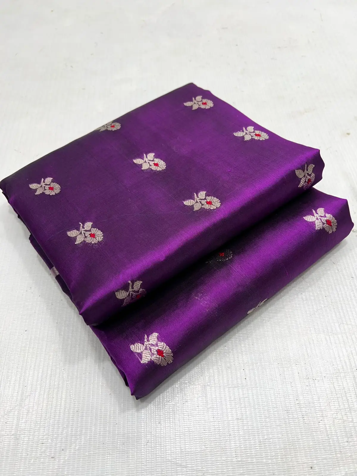 Handwoven Amethyst Purple Amethyst Purple Pattu Silk Saree - Authentic Chanderi Silk Saree Chanderi Saree - View 2