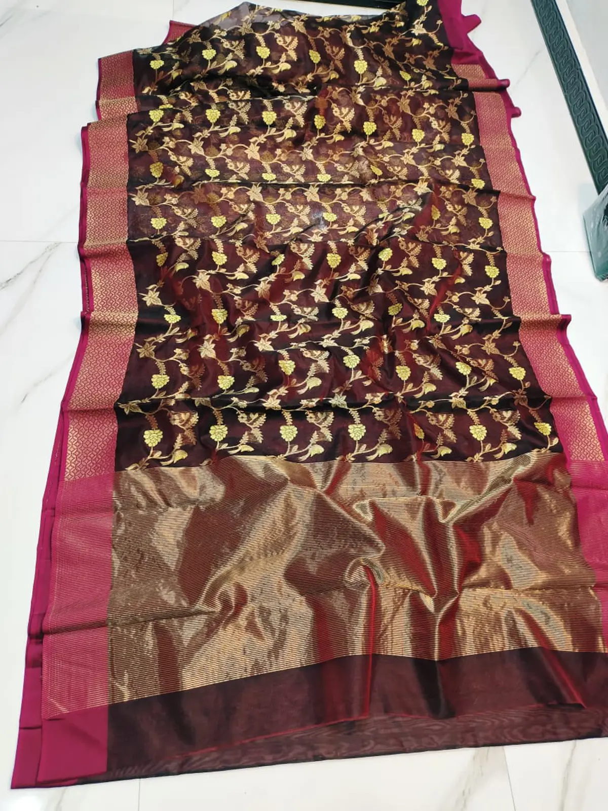 Handwoven Aubergine & Rani Pink with Antique Gold Zari Aubergine & Rani Pink with Antique Gold Zari Pattu Silk Saree - Authentic Chanderi Silk Saree Chanderi Saree - View 1