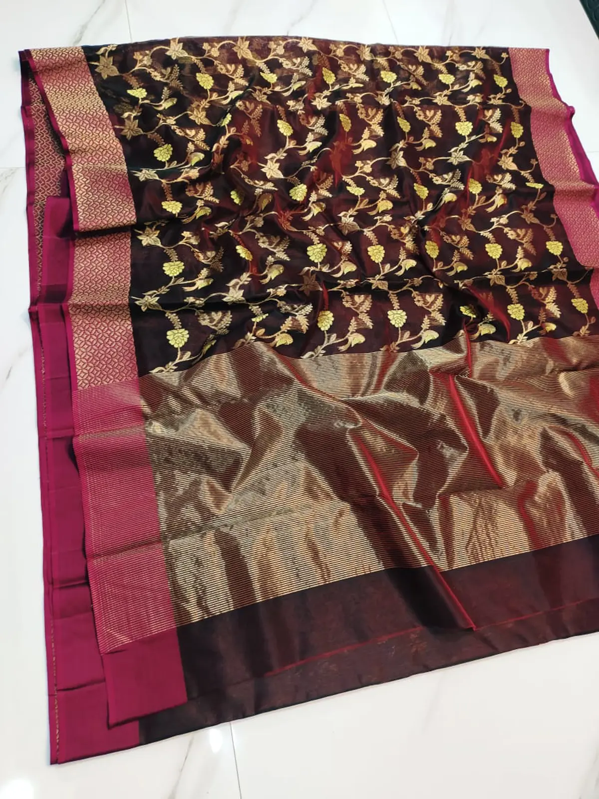 Handwoven Aubergine & Rani Pink with Antique Gold Zari Aubergine & Rani Pink with Antique Gold Zari Pattu Silk Saree - Authentic Chanderi Silk Saree Chanderi Saree - View 2