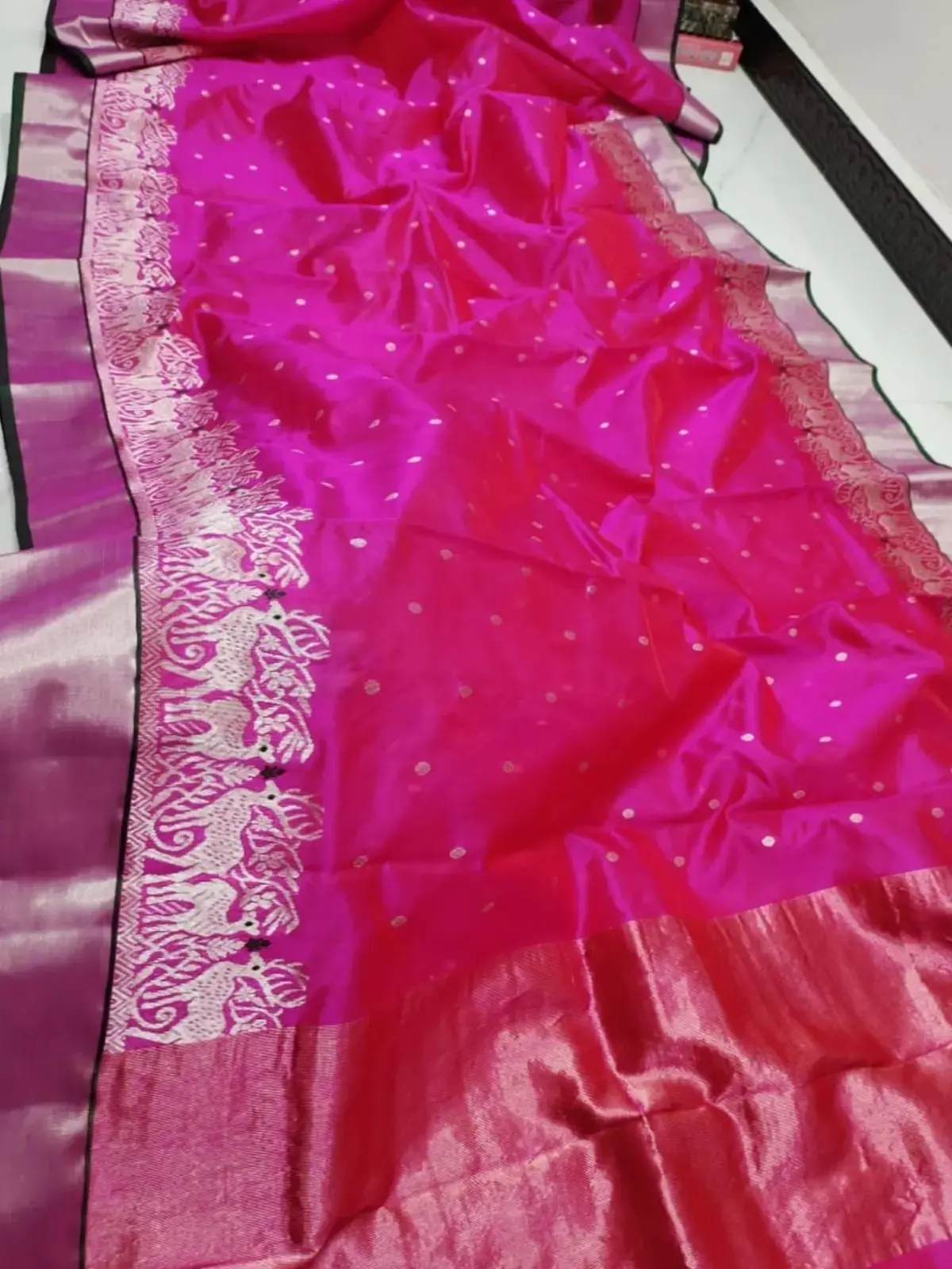 Handwoven Hot pink  Cerise Splendour with Scintillating Silver Elephant Motif Pattu Silk - Authentic Chanderi Silk Saree Chanderi Saree - View 2