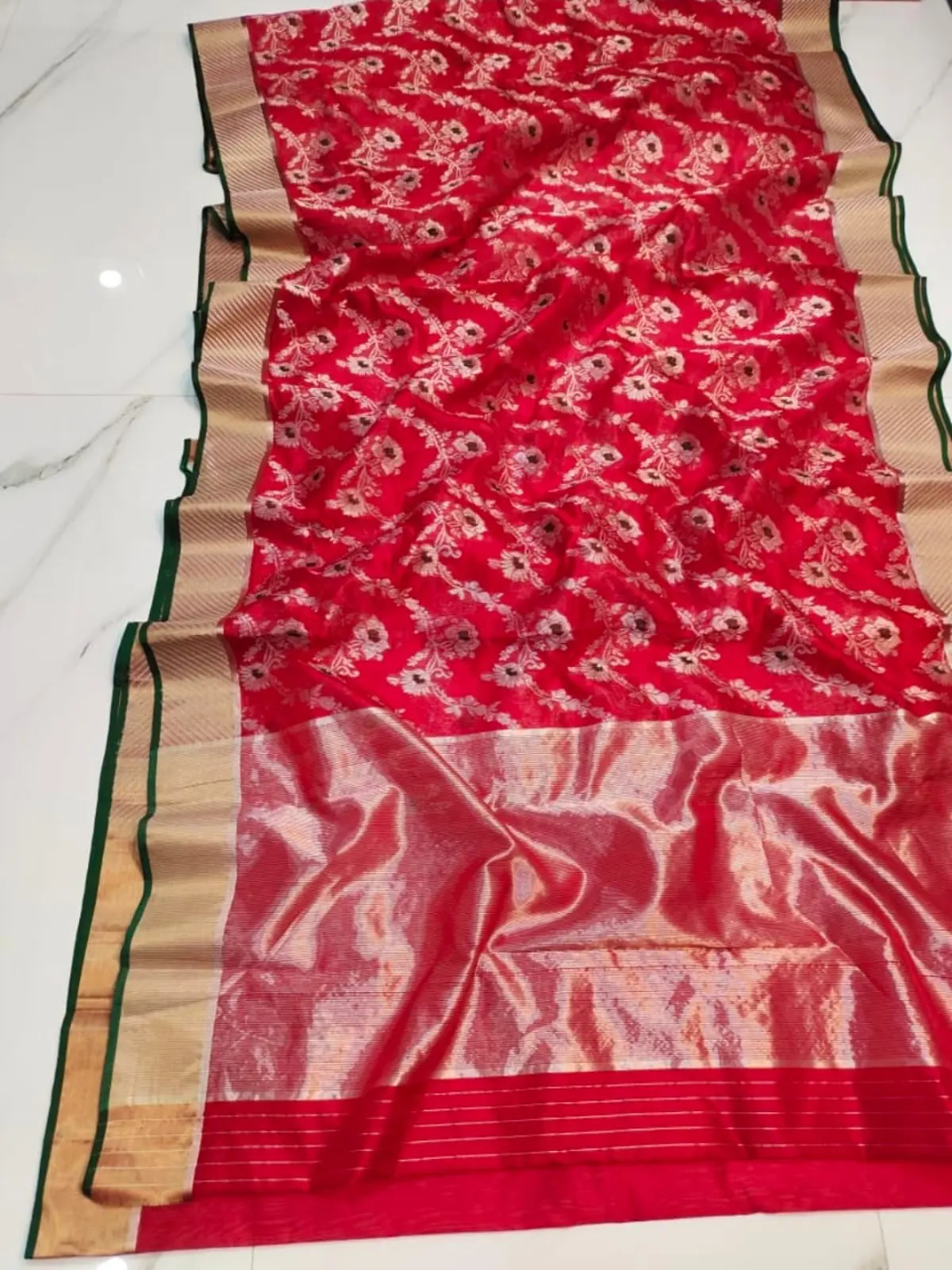 Crimson and Antique Gold Crimson Radiance with Antique Gold Floral Booti and Zari Border Chanderi Silk - Handloom Chanderi Saree