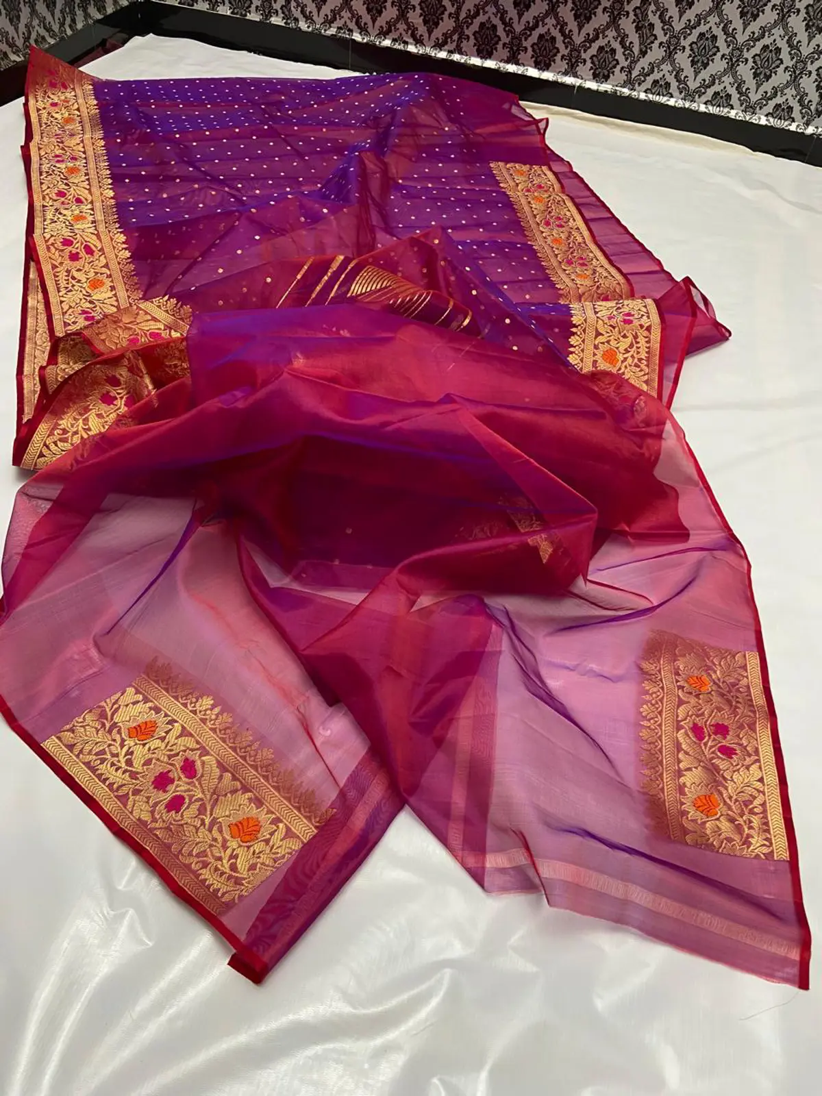 Handwoven Crimson Plum with Antique Gold Zari and Pink Accents Crimson Plum with Intricate Antique Gold Zari Floral Motifs Kataan Silk - Authentic Chanderi Silk Saree Chanderi Saree - View 4