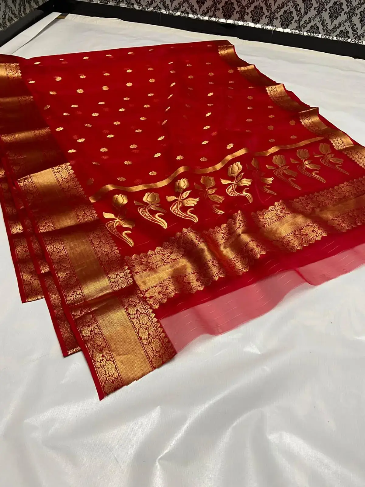 Crimson Radiance with Opulent Gold Zari Border Chanderi Saree - Handloom Chanderi Saree