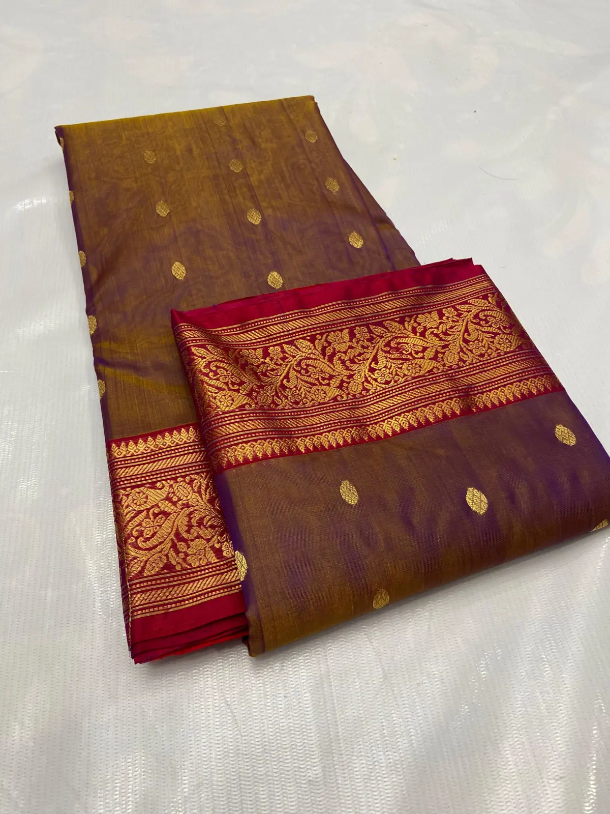 Handwoven Deep Plum Deep Plum Regal Plum with Golden Zari Buttis Kataan Silk - Authentic Chanderi Silk Saree Chanderi Saree - View 2