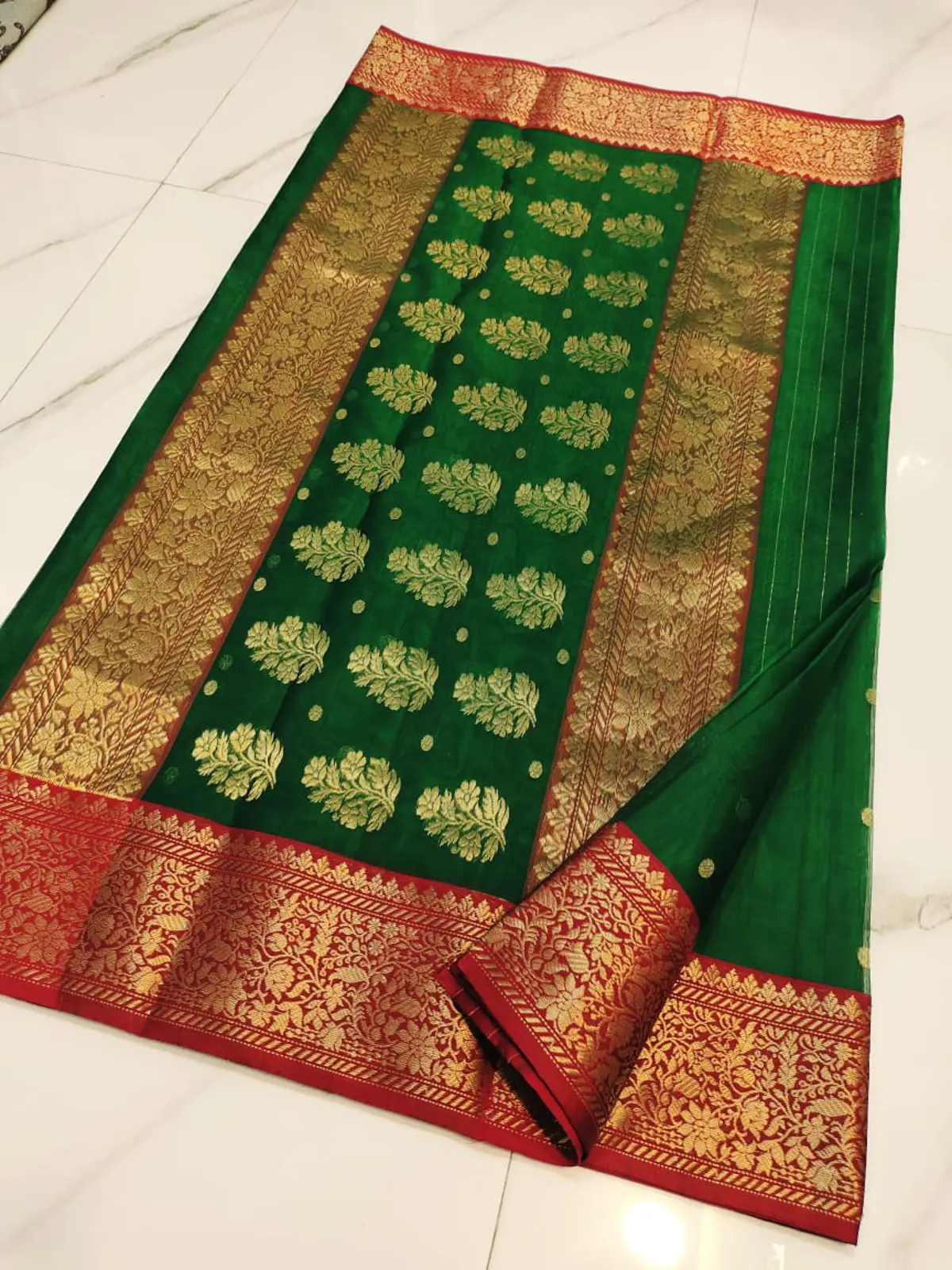 Handwoven Emerald Green Emerald Green with Golden Buti and Border Kataan Silk - Authentic Chanderi Silk Saree Chanderi Saree - View 5
