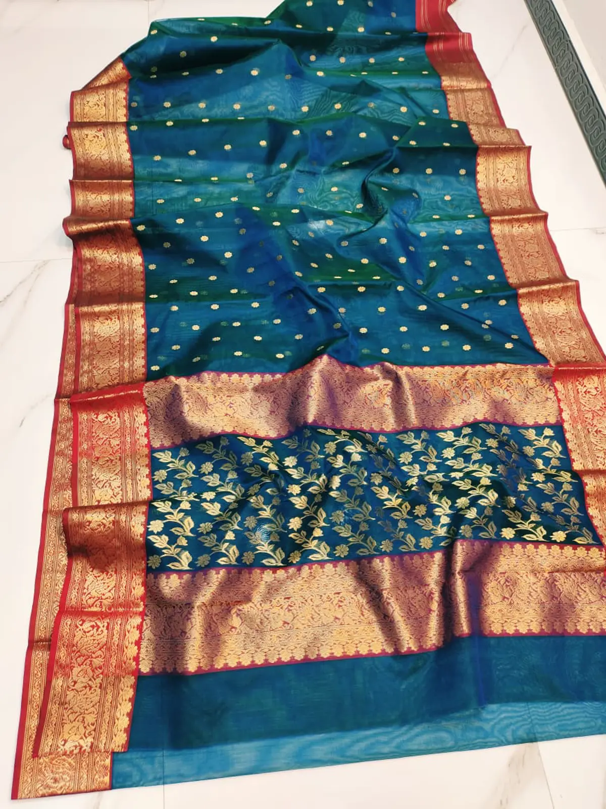 Handwoven Emerald Teal & Ruby Red with Antique Gold Zari Emerald Teal with Ruby Red Border and Floral Zari Kataan Silk - Authentic Chanderi Silk Saree Chanderi Saree - View 2