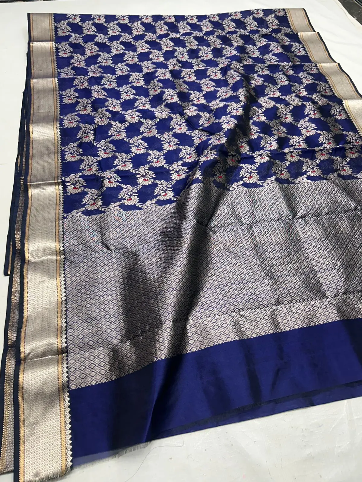Handwoven Silver Exquisite Royal Blue Pure Pattu Silk Saree - Authentic Chanderi silk sarees Chanderi Saree - View 2