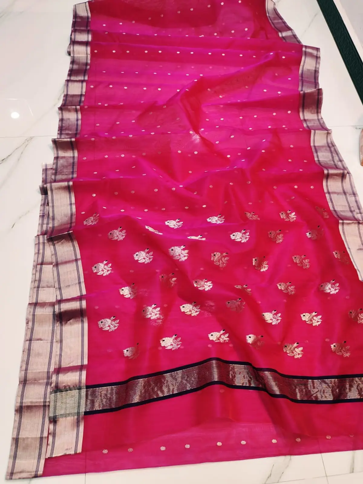 Fuchsia & Silver Zari Kataan Silk Saree - Handloom Chanderi Saree