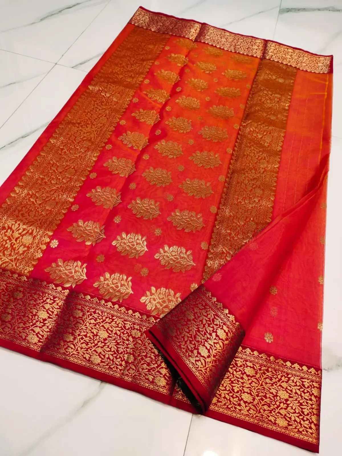 Handwoven Fuchsia & Tangerine Gold Fuchsia Sunset with Opulent Gold Zari Buti Kataan Silk - Authentic Chanderi Silk Saree Chanderi Saree - View 5