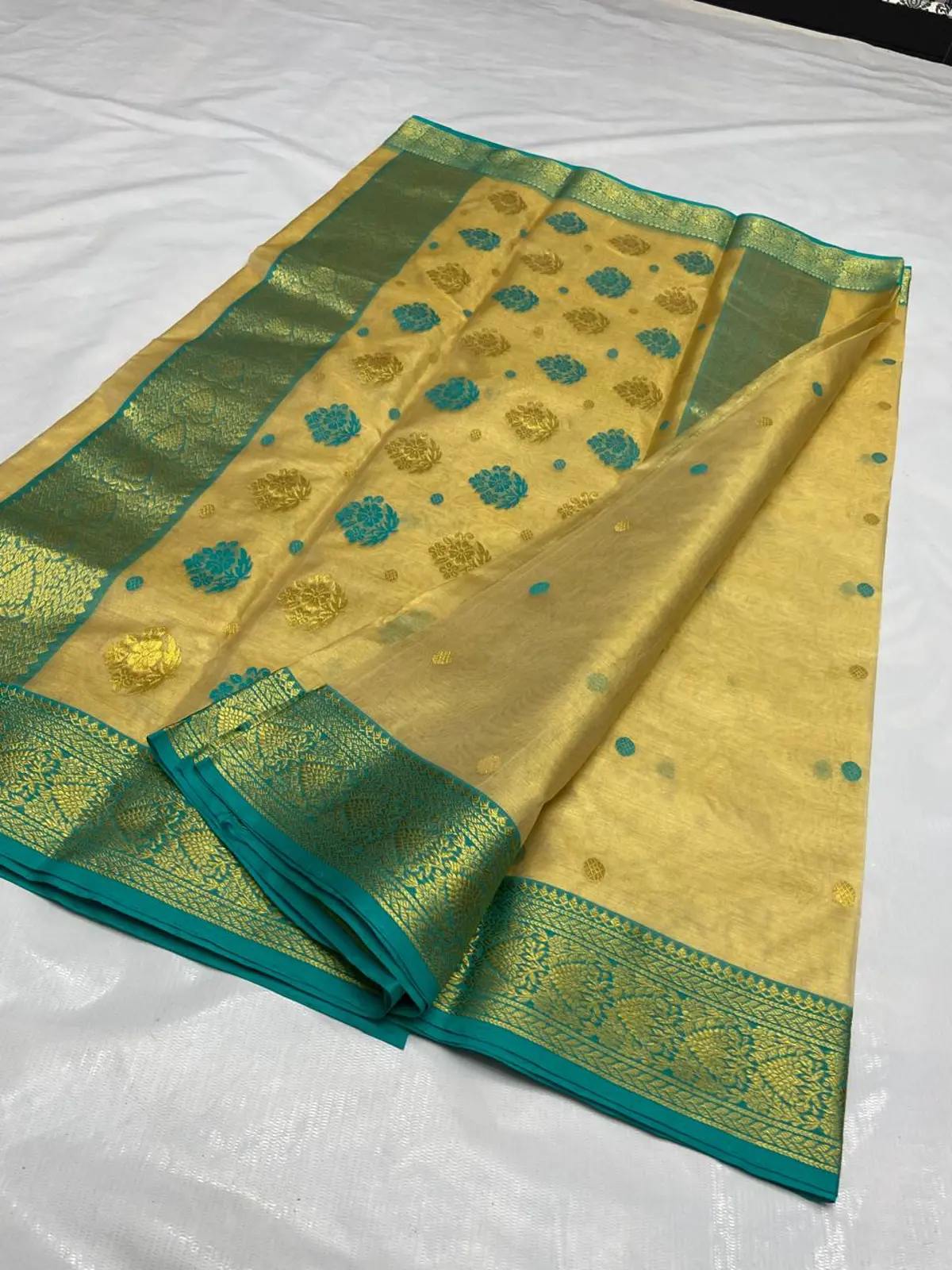 Handwoven Gilded Marigold & Verdant Emerald Gilded Marigold & Verdant Emerald Tissue Silk Saree - Authentic Tissue Chanderi Saree - View 2