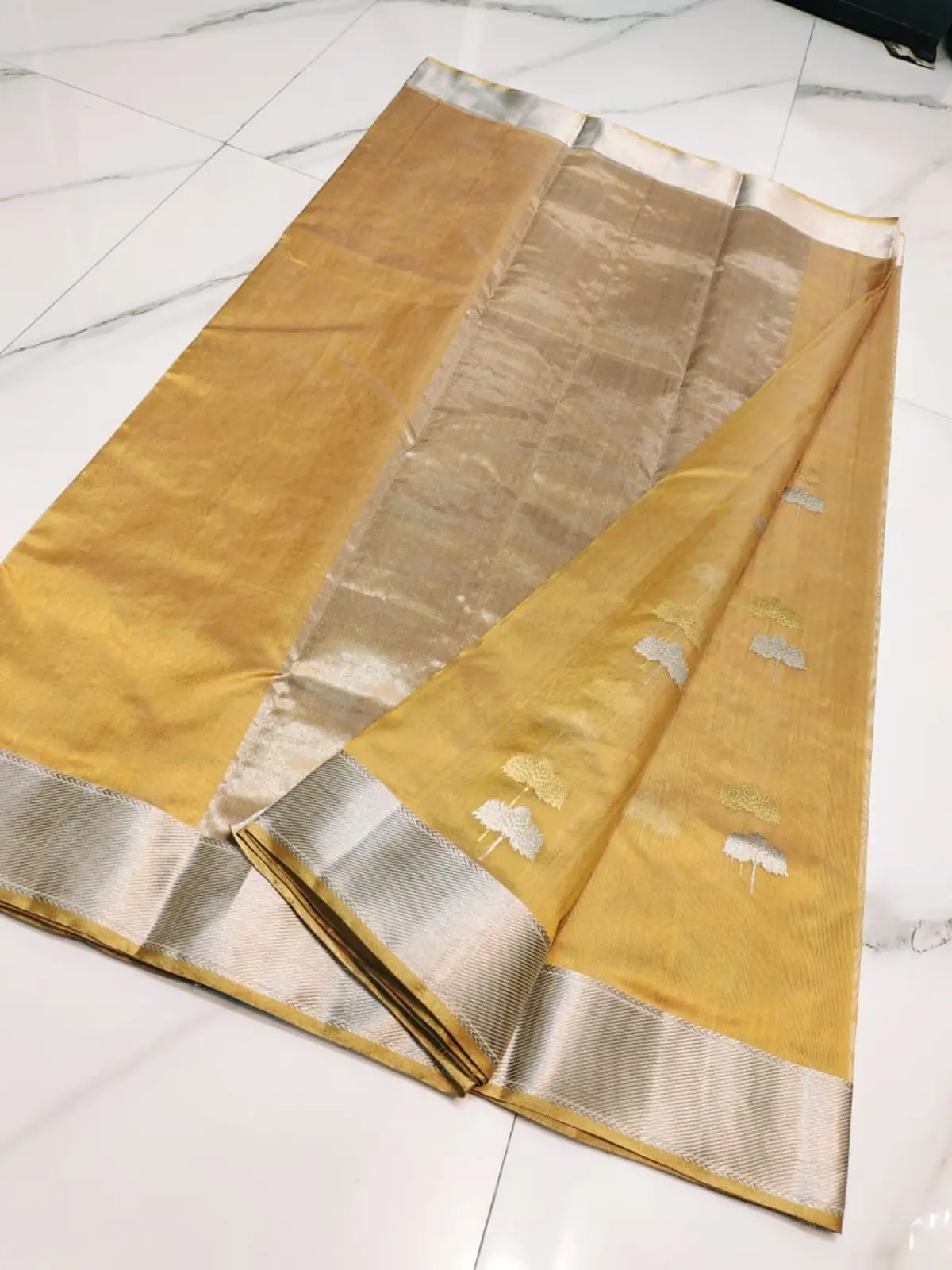 Handwoven Golden Yellow Golden Yellow Pattu Silk Saree - Authentic Chanderi Silk Saree Chanderi Saree - View 2