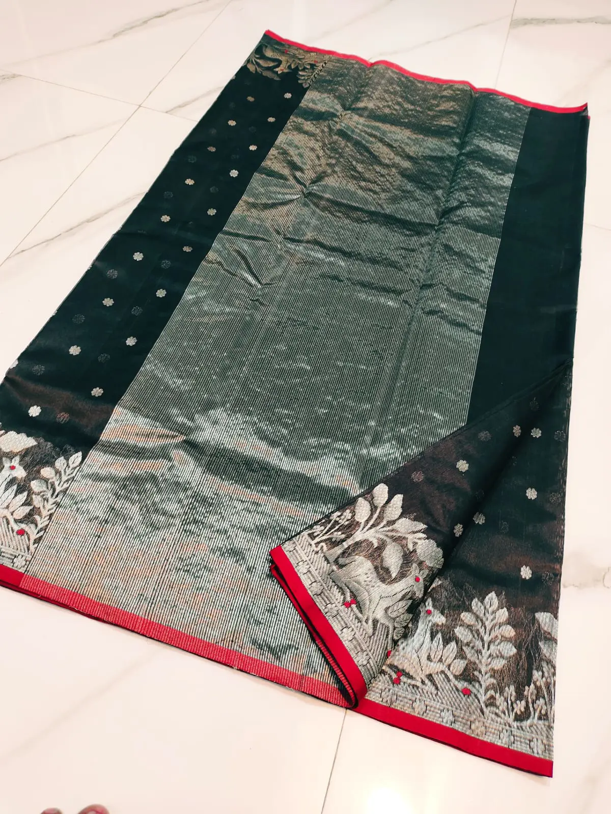 Handwoven Obsidian Dusk, Moonlit Silver, and Crimson Obsidian Dusk, Moonlit Silver, and Crimson Pattu Silk Saree - Authentic Chanderi Silk Saree Chanderi Saree - View 3