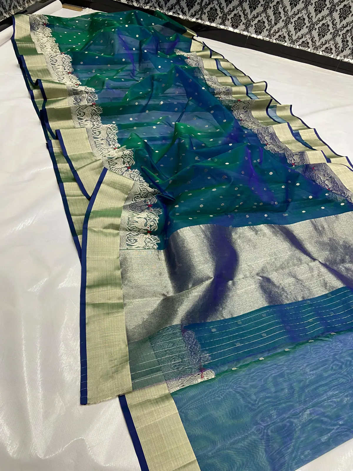 Handwoven Teal Oceanic Teal with Sterling Silver Booti Kataan Silk - Authentic Chanderi Silk Saree Chanderi Saree - View 4