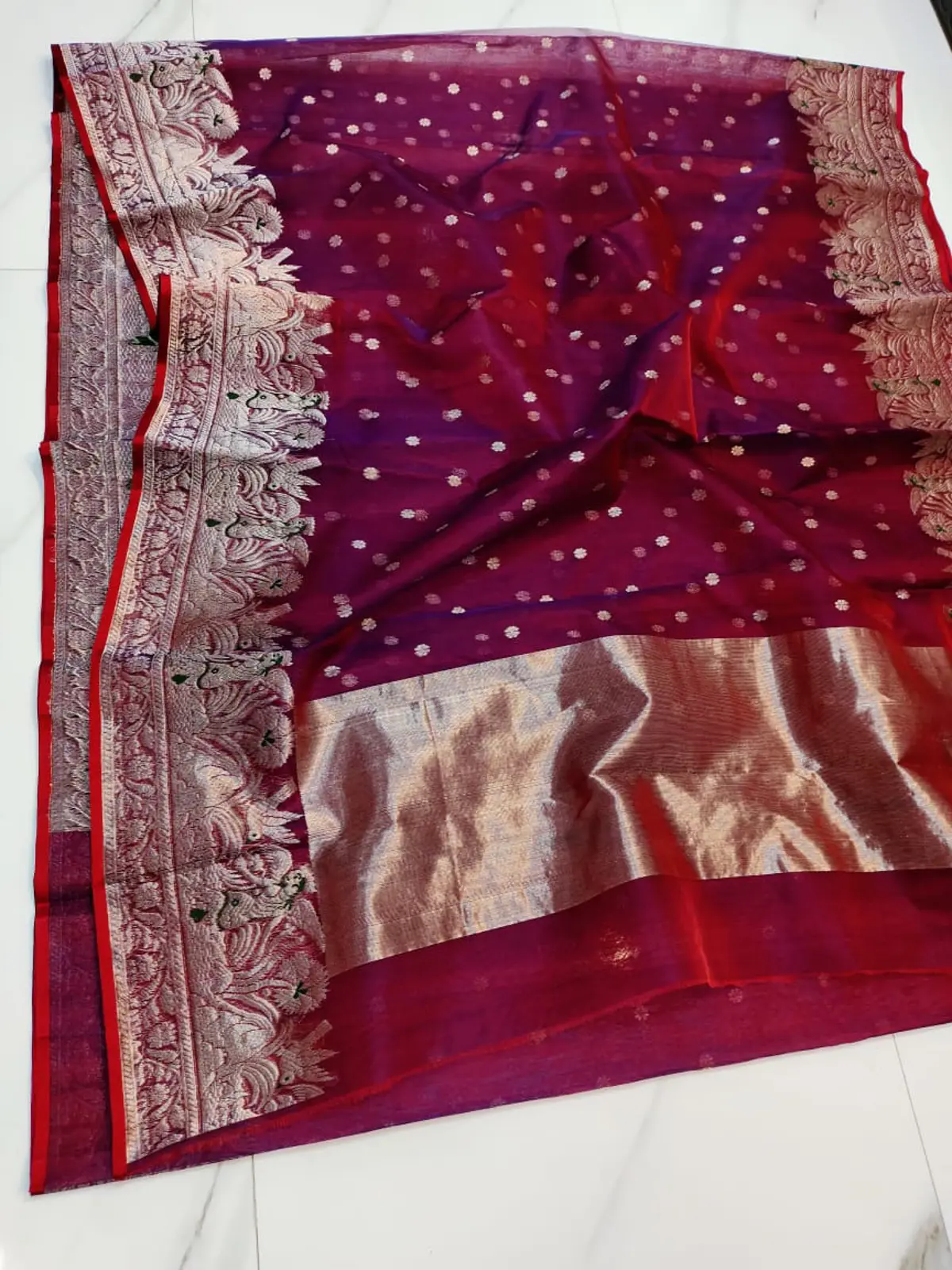 Handwoven Violet Ombre Violet with Peacock Zari Border Kataan Silk - Authentic Chanderi Silk Saree Chanderi Saree - View 3