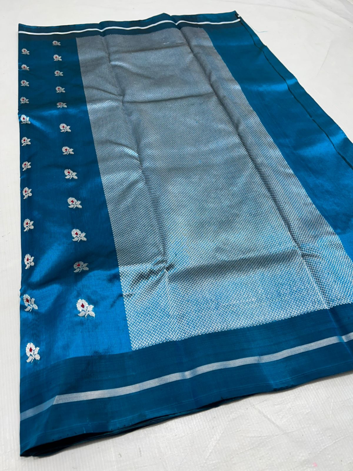 Handwoven Radiant Teal Blue Pure Pattu Silk Saree - Authentic Chanderi Silk Saree Chanderi Saree - View 2