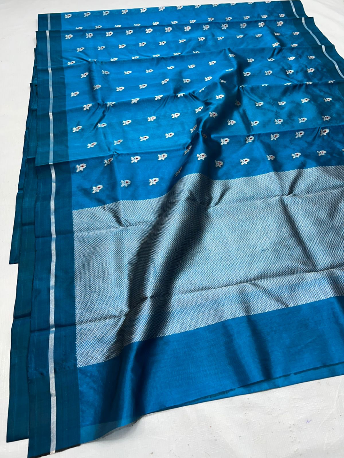 Handwoven Radiant Teal Blue Pure Pattu Silk Saree - Authentic Chanderi Silk Saree Chanderi Saree - View 3