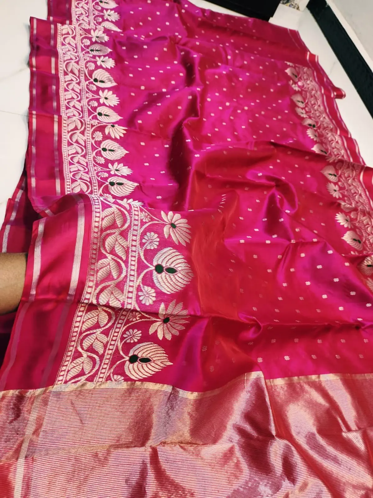 Handwoven Rani Pink Rani Pink Pattu Silk Saree - Authentic Chanderi Silk Saree Chanderi Saree - View 3
