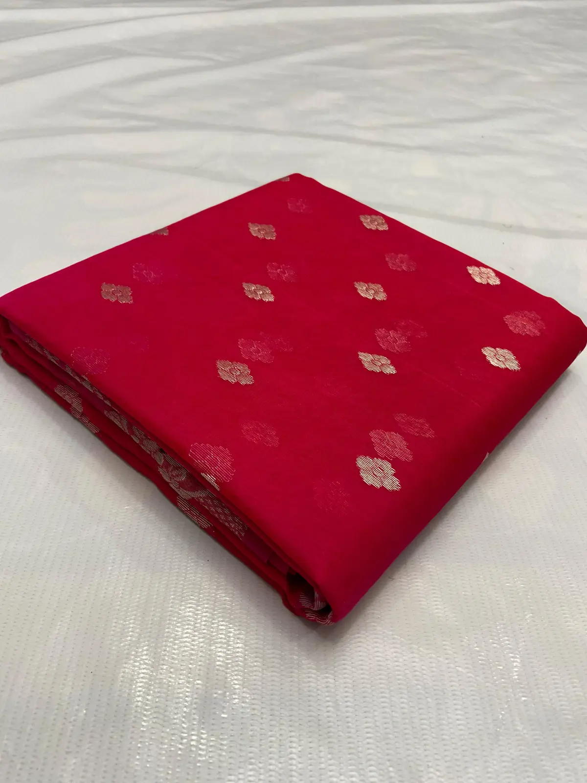 Handwoven Rani Pink with Antique Gold Zari Rani Pink with Delicate Gold Buti Kataan Silk - Authentic Chanderi Silk Saree Chanderi Saree - View 1