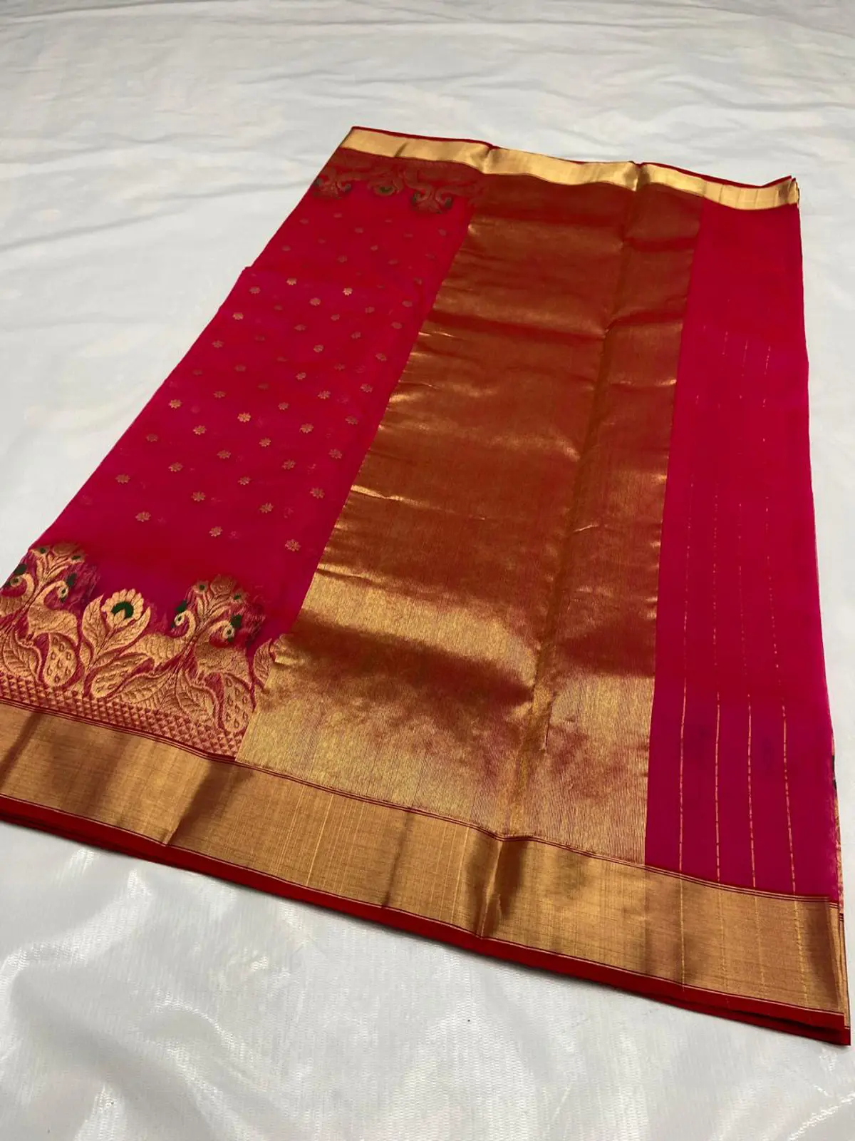 Handwoven Rani Pink Rani Pink with Gilded Zari Booti Kataan Silk - Authentic Chanderi Silk Saree Chanderi Saree - View 5