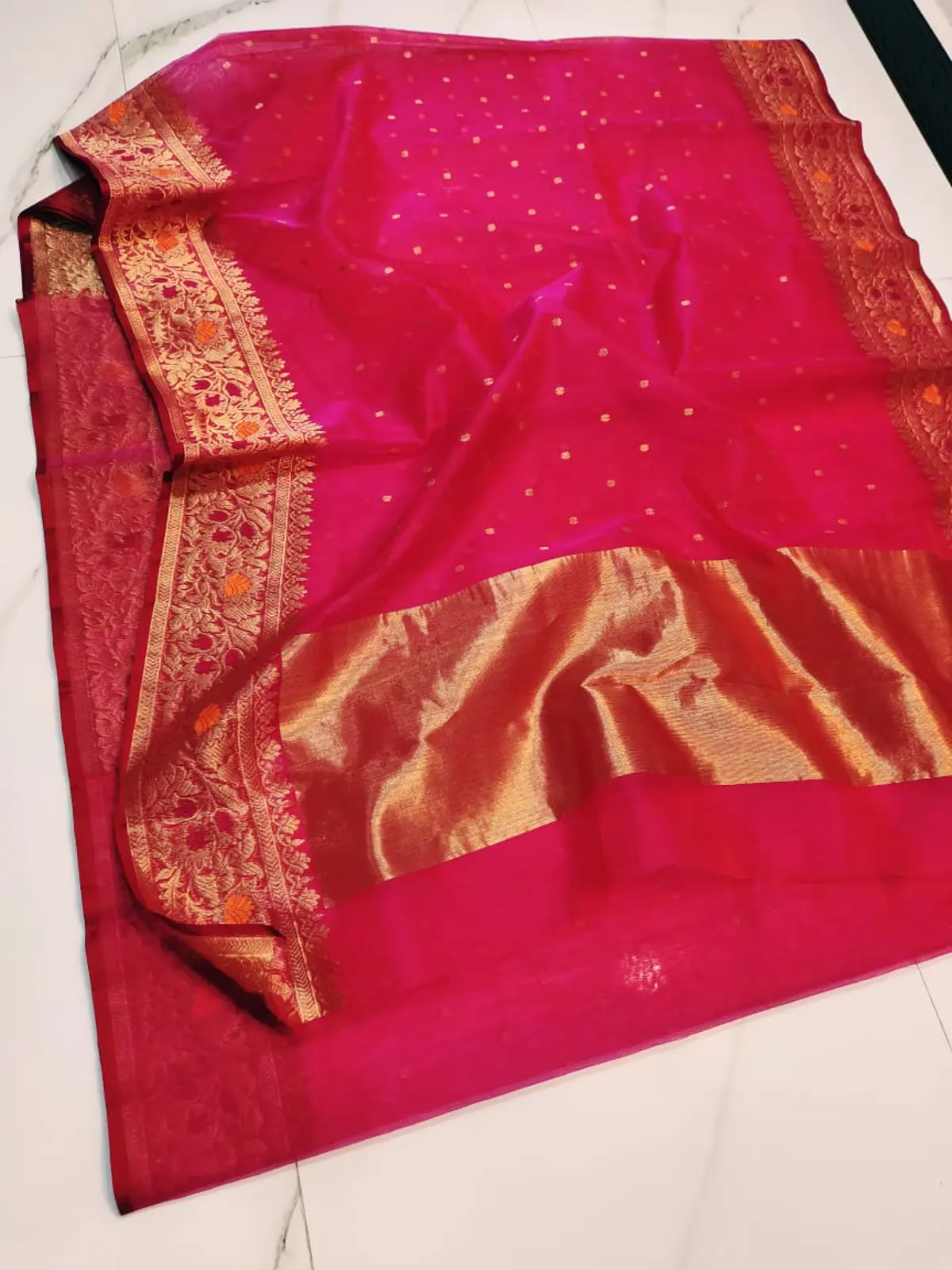 Handwoven Rani Pink & Antique Gold Rani Pink with Opulent Gold Zari Weave Kataan Silk - Authentic Chanderi Silk Saree Chanderi Saree - View 3