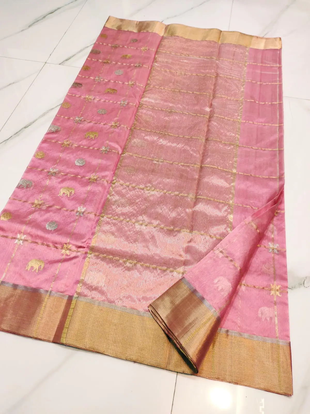 Handwoven Rose Petal Pink & Antique Gold Rose Petal Pink with Elephant Motifs Pattu Silk - Authentic Chanderi Silk Saree Chanderi Saree - View 3