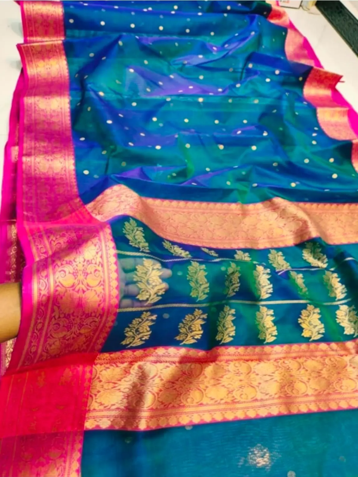 Handwoven Royal Blue Royal Blue with Intricate Zari Border Kataan Silk - Authentic Chanderi Silk Saree Chanderi Saree - View 4
