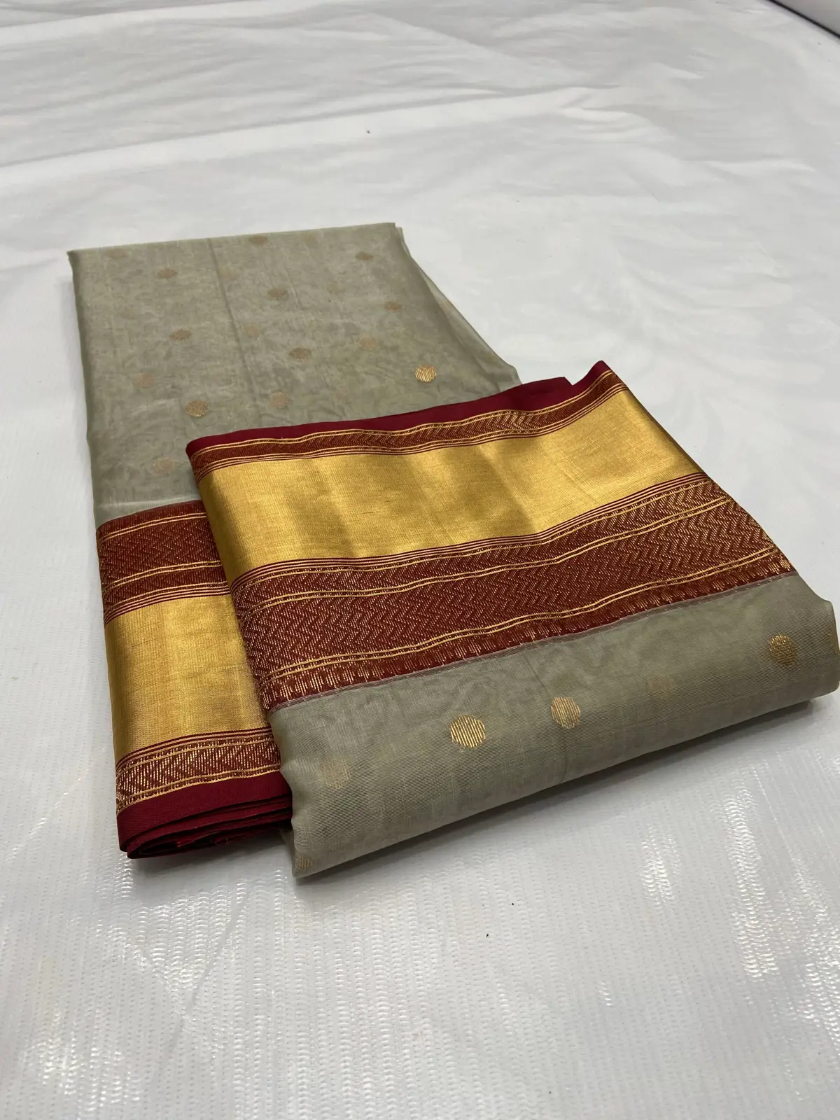 Handwoven Sage Green Sage Green with Gold Booti Kataan Silk - Authentic Chanderi Silk Saree Chanderi Saree - View 2