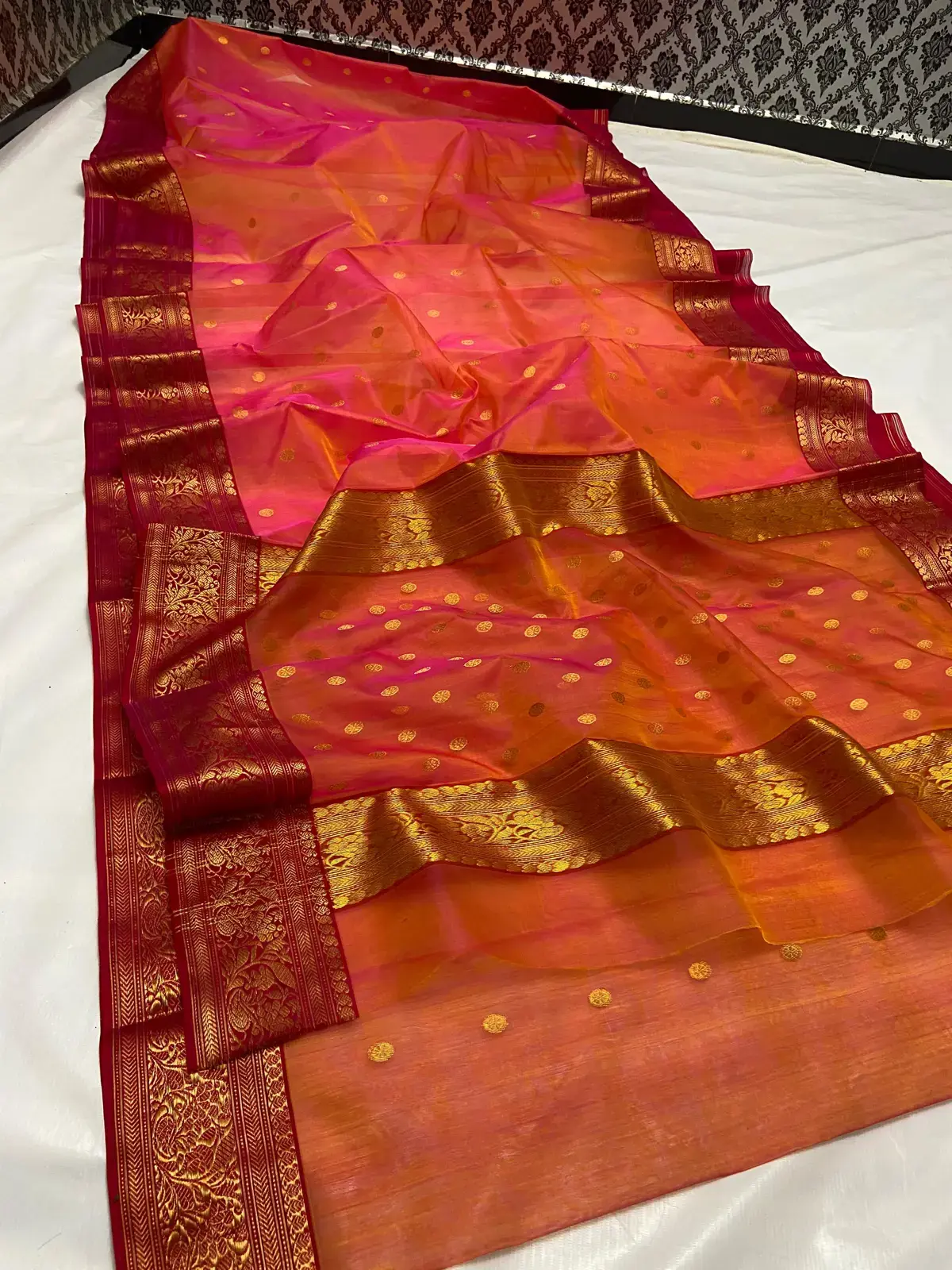 Handwoven Sunset Coral & Golden Sunset Coral with Golden Buti Chanderi Saree - Authentic Chanderi Silk Saree Chanderi Saree - View 1
