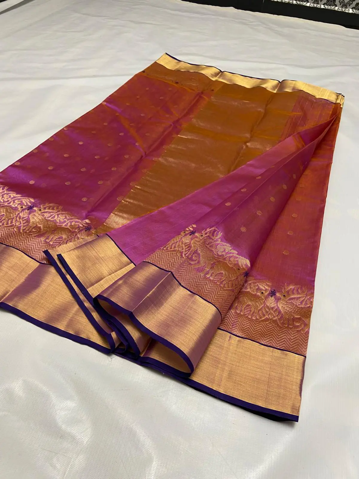 Handwoven Sunset Ember & Fuchsia with Gold Zari Sunset Ember and Fuchsia with Intricate Temple Zari Border Pattu Silk - Authentic Chanderi Silk Saree Chanderi Saree - View 4