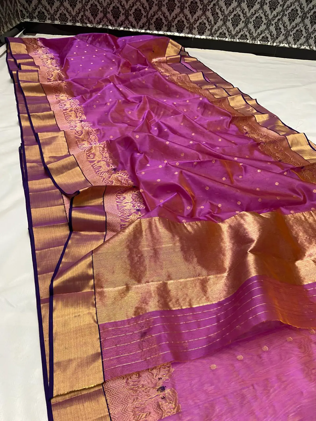 Handwoven Sunset Ember & Fuchsia with Gold Zari Sunset Ember and Fuchsia with Intricate Temple Zari Border Pattu Silk - Authentic Chanderi Silk Saree Chanderi Saree - View 5