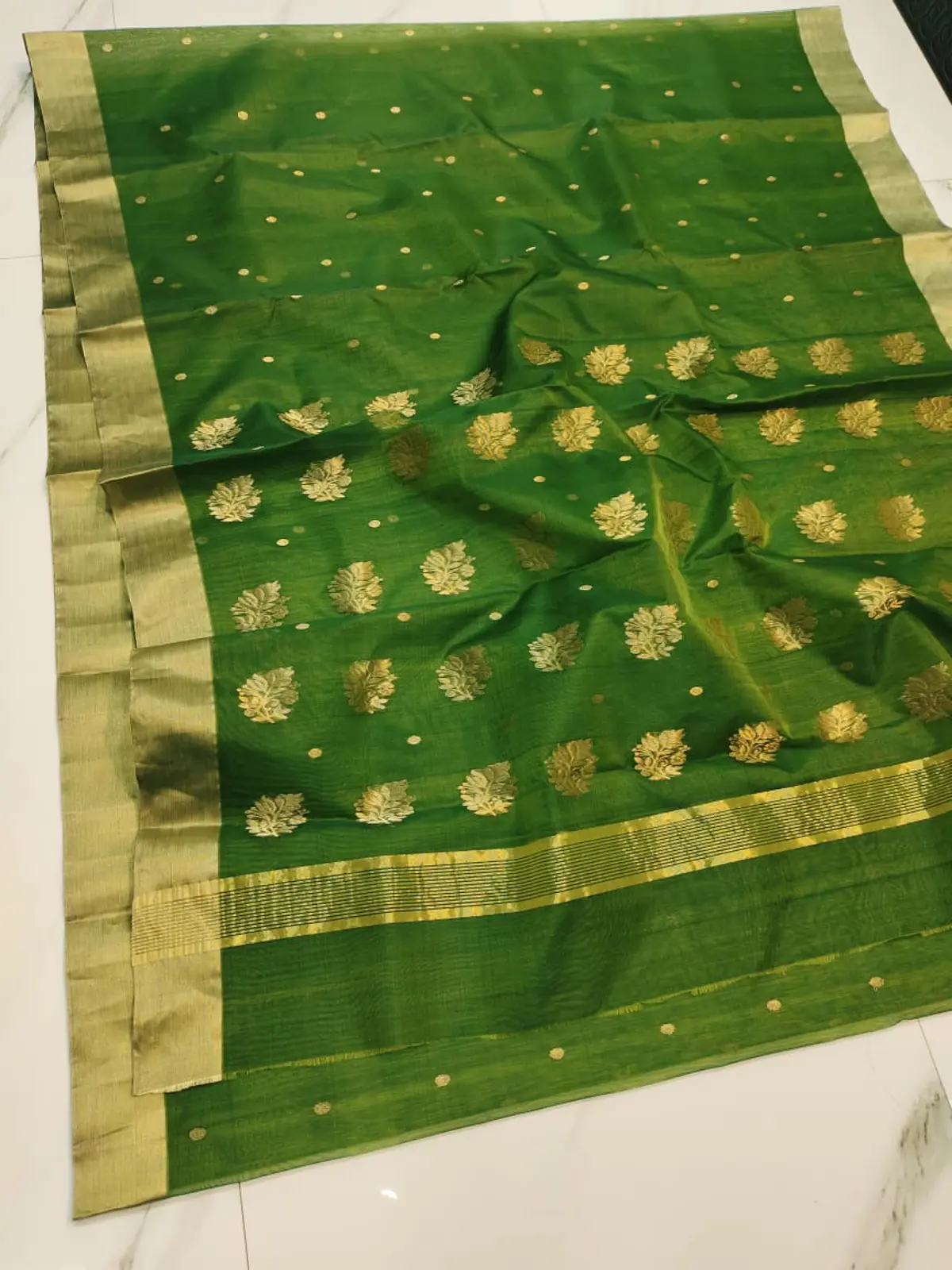 Handwoven Verdant Emerald with Gilded Zari Verdant Emerald with Gilded Zari Kataan Silk Saree - Authentic Chanderi Silk Saree Chanderi Saree - View 2