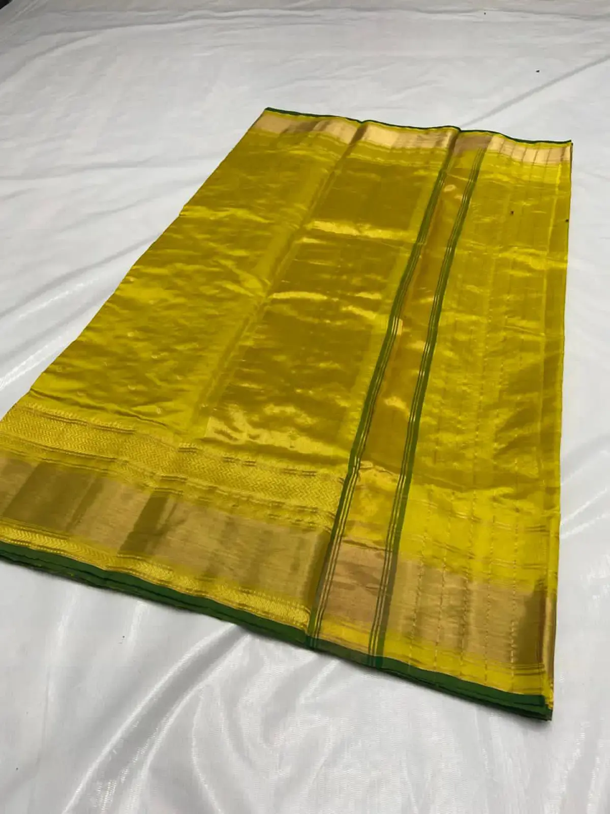 Handwoven Vibrant Marigold & Subtle Gold Vibrant Marigold with Subtle Gold Buti Pattu Silk - Authentic Chanderi Silk Saree Chanderi Saree - View 3
